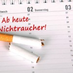 Termin im Kalender ab wann man mit dem Rauchen aufhören will und Nichtraucher oder Nichtraucherin ist! mit zerbrochener Zigarette!